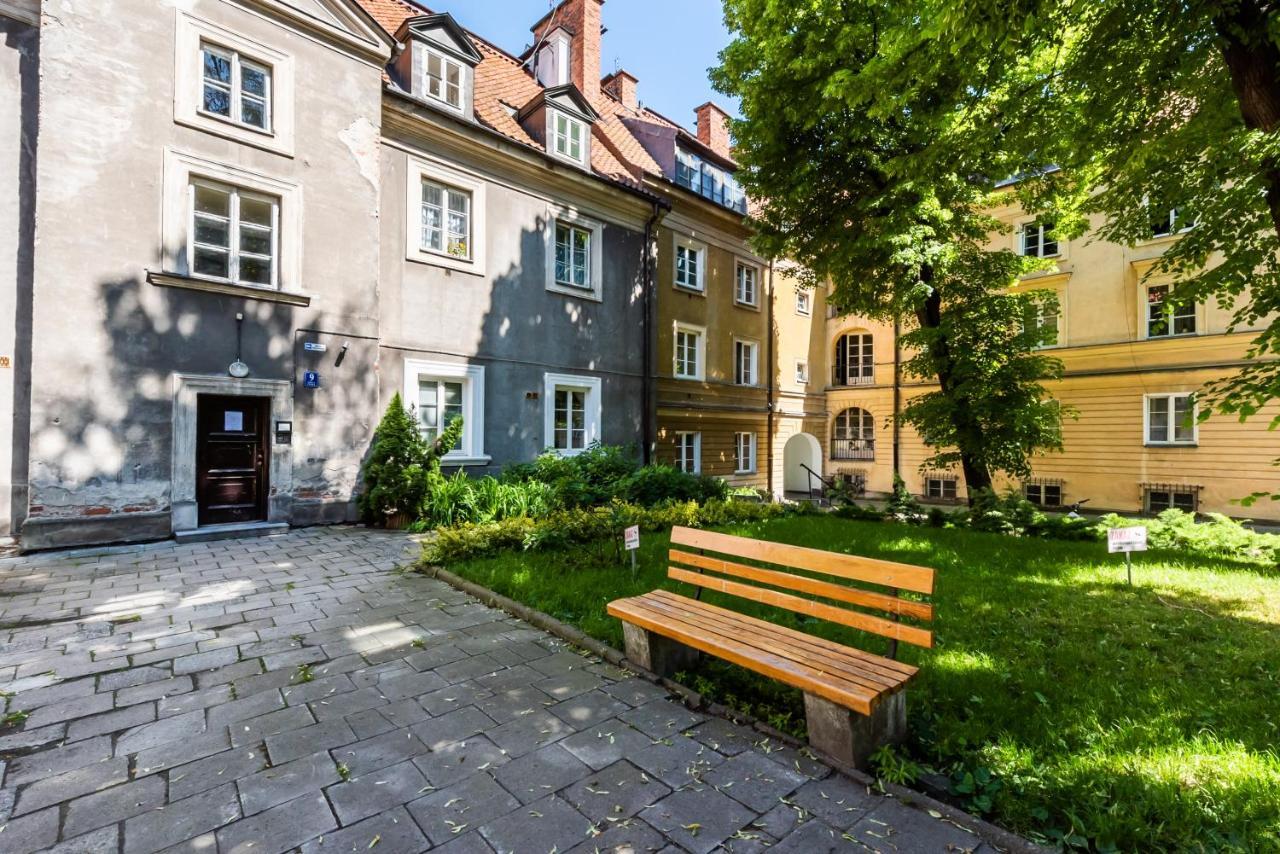 Comfortable Old Town Apartment *