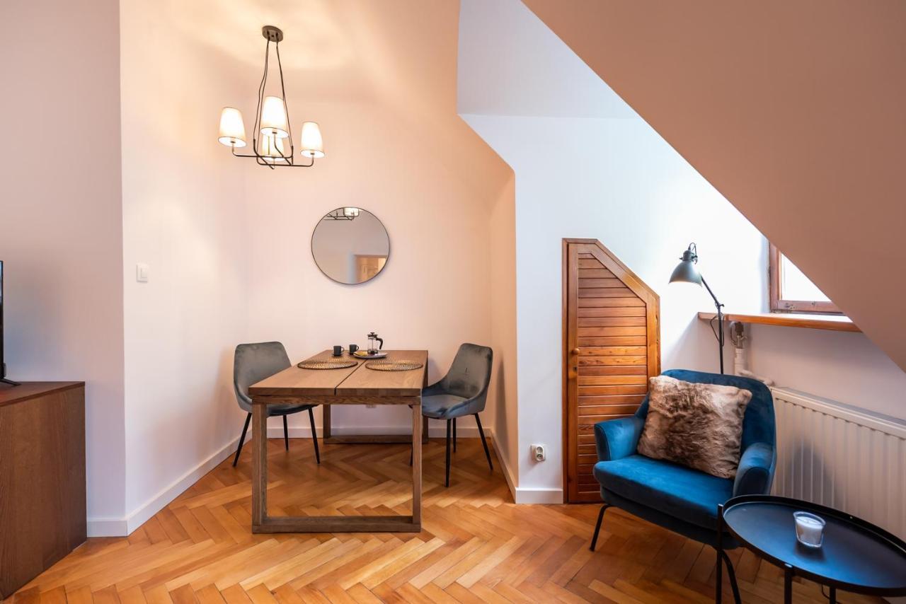 Comfortable Old Town Apartment